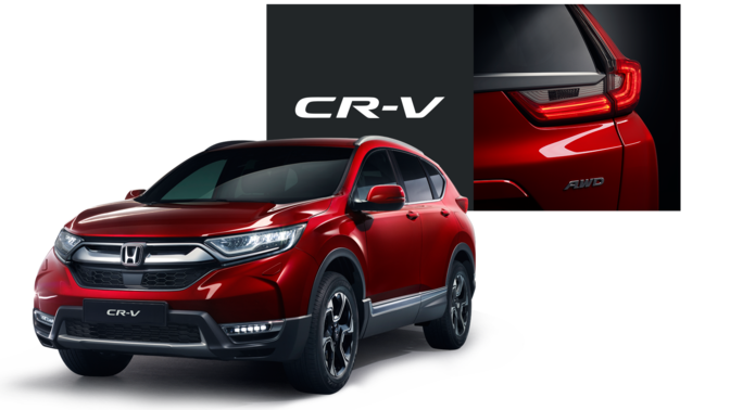 Přední tříčtvrtinový pohled na model Honda CR-V s detailním záběrem zadních světel a loga CR-V.