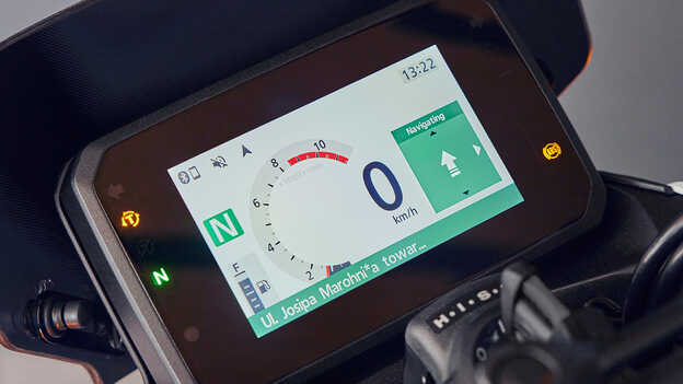 Honda CB500 Hornet – připojení chytrého telefonu s navigací
