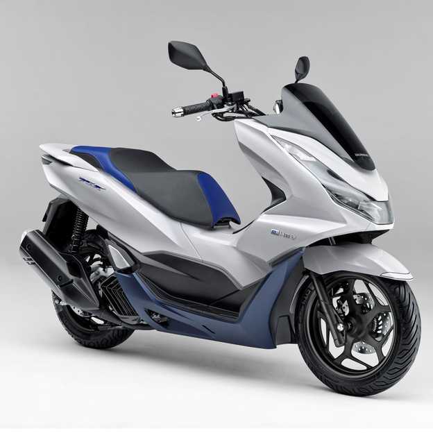 Skútr PCX
