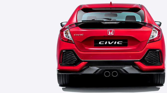 Pohled zezadu na model Honda Civic.