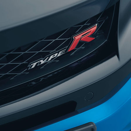 Detailní záběr na nízký aerodynamický spoiler modelu Civic Type R