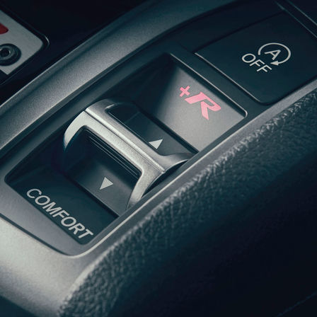 Detailní záběr na prvky interiéru modelu Civic Type R