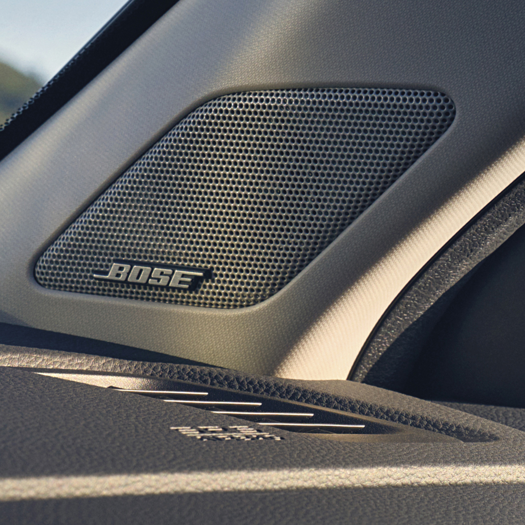 Detailní záběr na reproduktory Bose vozu Honda CR-V Hybrid