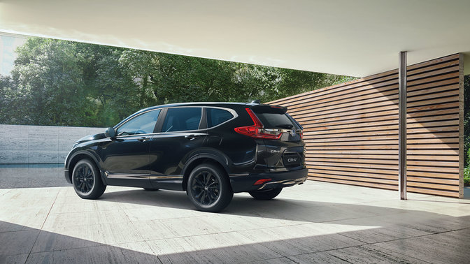 Honda CR-V s černým chromovaným obložením a dekoračními prvky