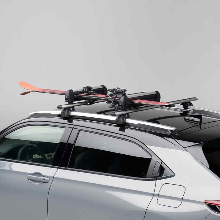 Honda HR-V s upevněním střešních lyží