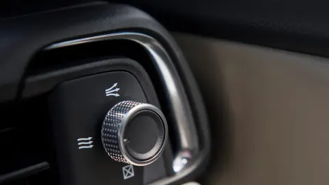 Detail systému rozvodů vzduchu Honda HR-V