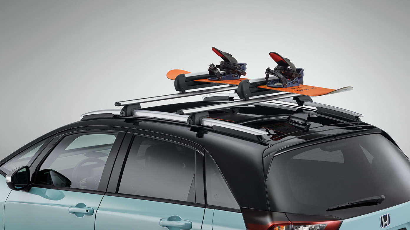 Detailní záběr držáku lyží a snowboardů pro model Honda Jazz Hybrid