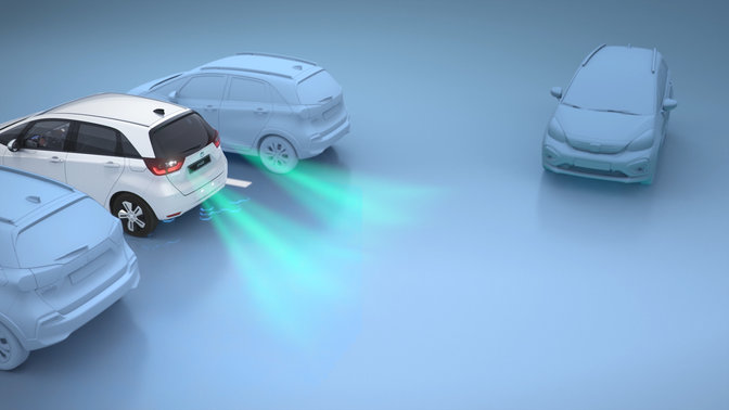 Zobrazení varovných signálů při couvání vozidla Honda