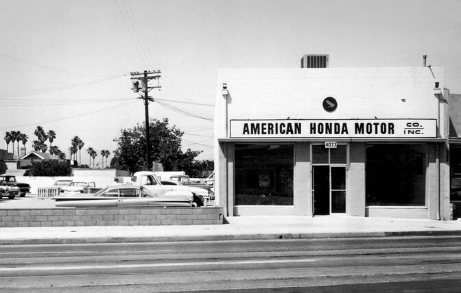 Historický snímek závodu The Honda Motor Co. v Los Angeles