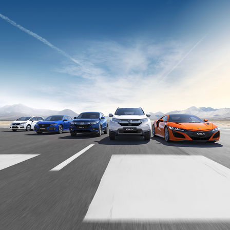 Honda Jazz, Honda Civic, Honda HR-V, Honda CR-V a Honda NSX, venkovní snímek.