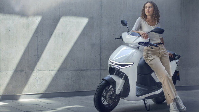 Honda Forza 350, venkovní statický snímek
