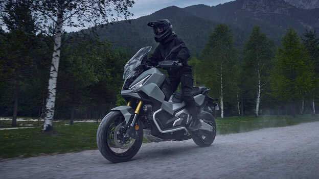 Detailní záběr motoru Dax 125