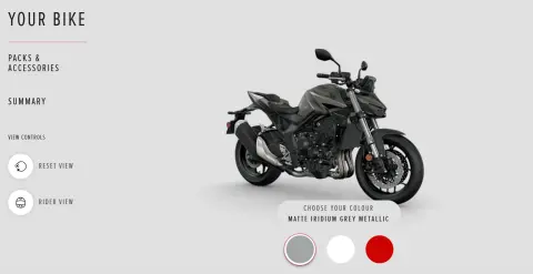 Boční záběr modelu Honda CL500 ve studiu. 