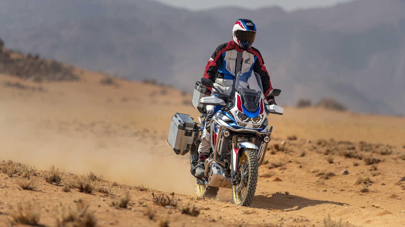 Honda Africa Twin Adventure Sports, záběr na řídítka