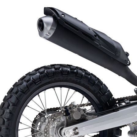 CRF250L záběr na výfuk
