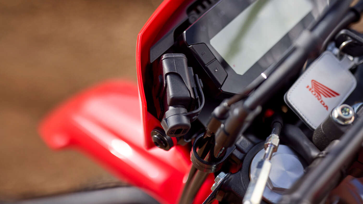 CRF300L – Nabíječka typu USB-C