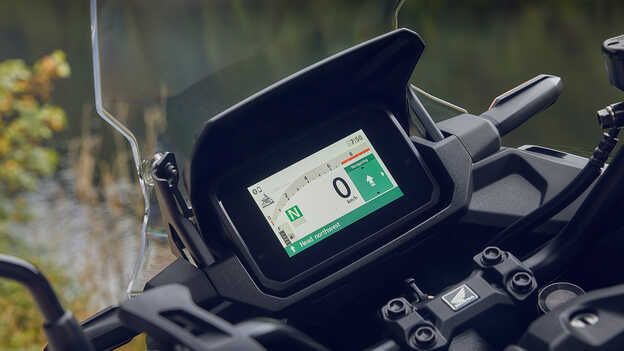 Detailní záběr nového 5palcového TFT displeje