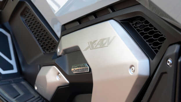 Detail DCT modelu X-ADV 