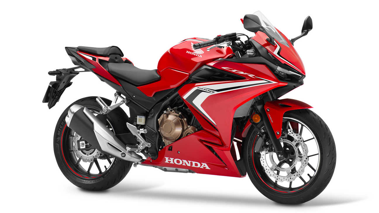 CBR500R, zprava, studiový snímek