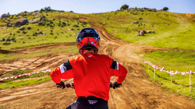 3 úrovně řízení kontroly rozjezdu a prokluzu kol HRC modelu CRF250R