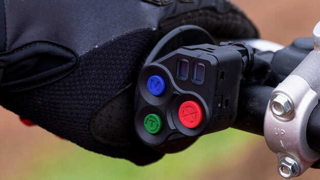 Tlačítko volby režimu motoru CRF450R pro 3 režimy