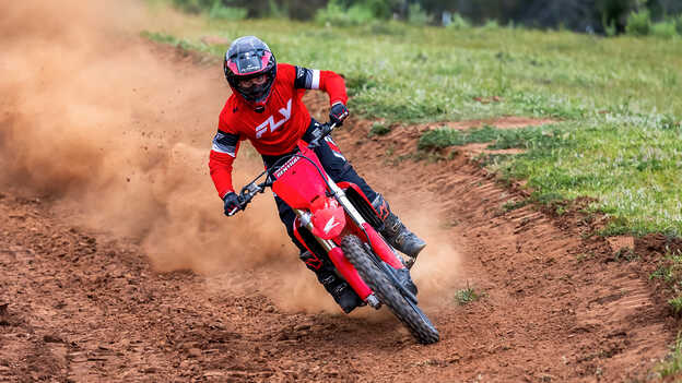 3úrovňový systém kontroly trakce Honda modelu CRF450R