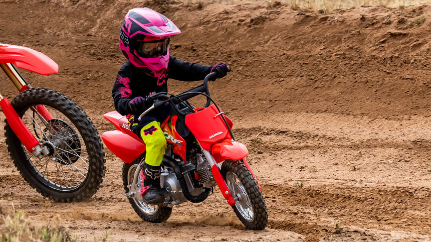 CRF50F – odezva škrticí klapky