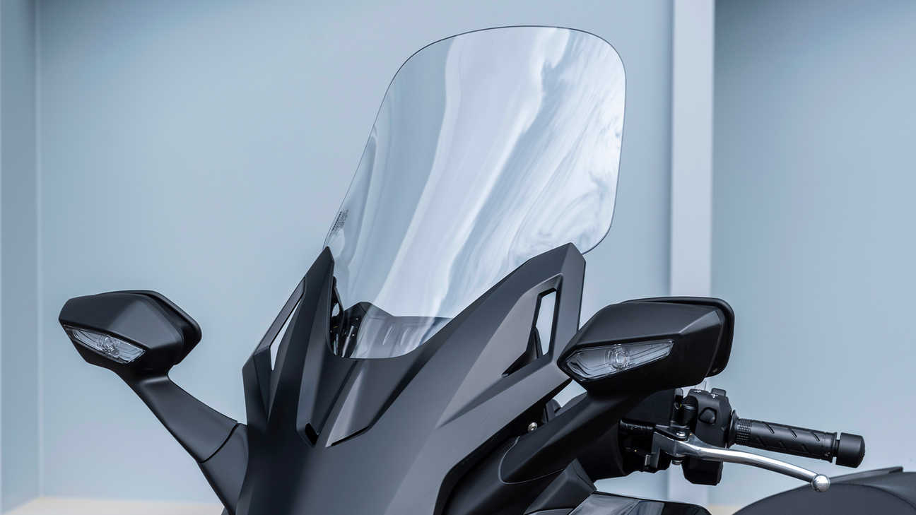 Forza 125, prodloužený elektrický štít