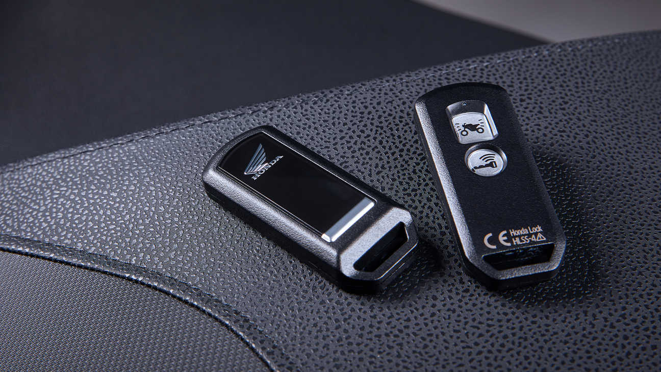 Forza 350, záblesk stylu s praktickým klíčem Smart Key