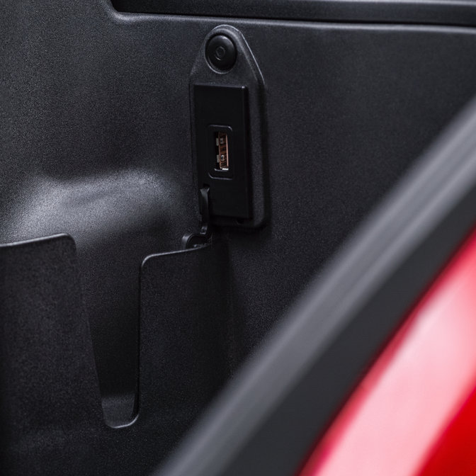 Honda SH150i, detail USB konektoru