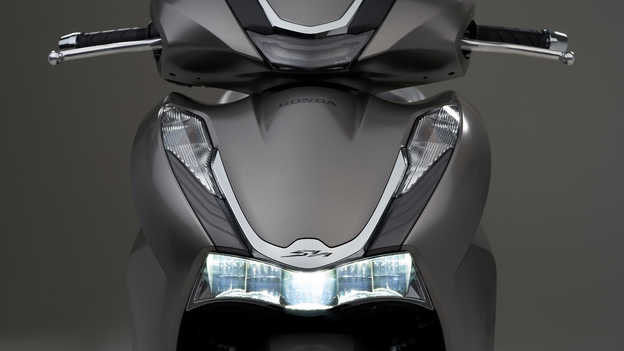 Honda SH350i – atraktivní štíhlý styl s osvětlením LED