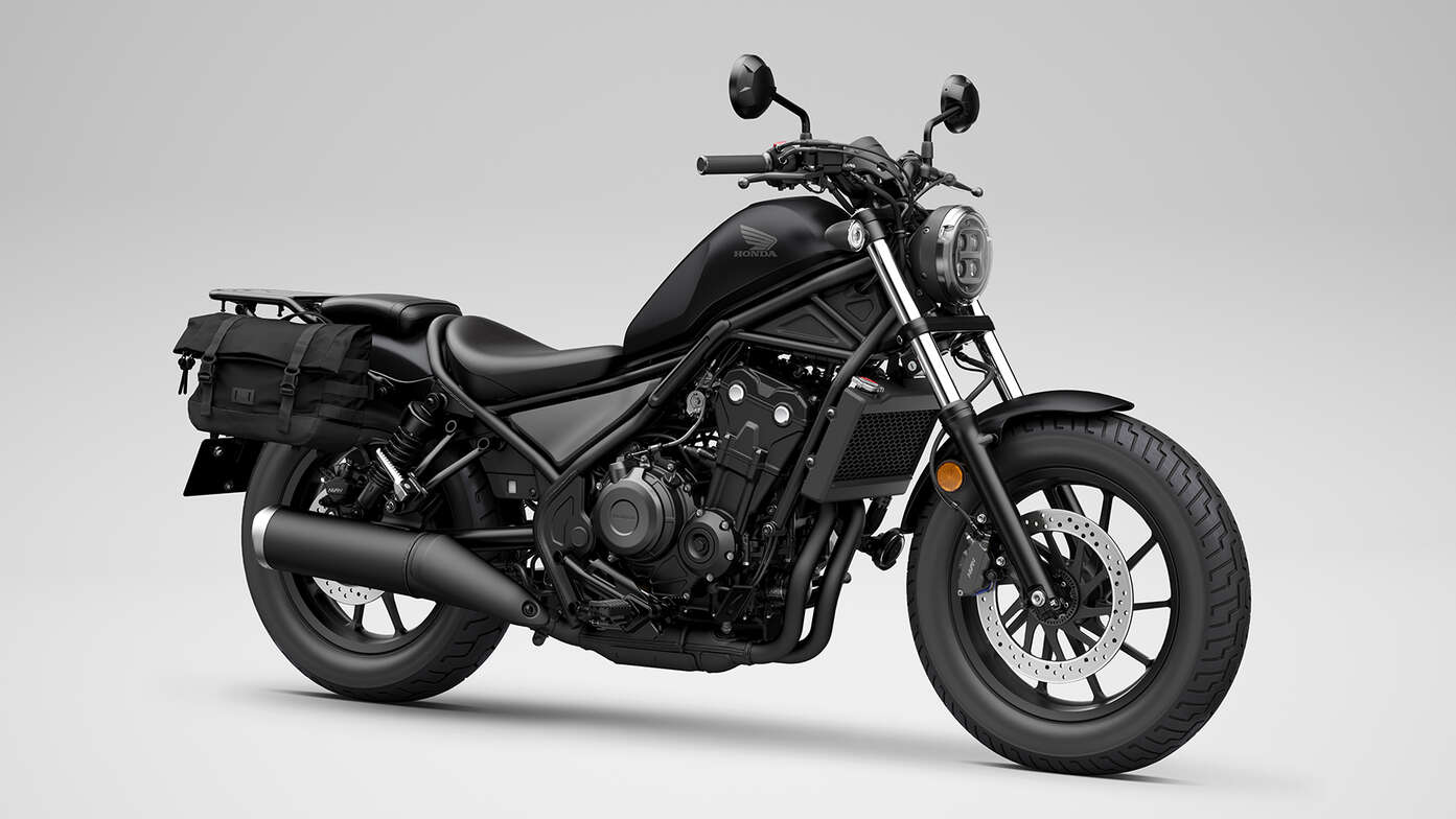 Honda CMX500 Rebel se sadou příslušenství Travel