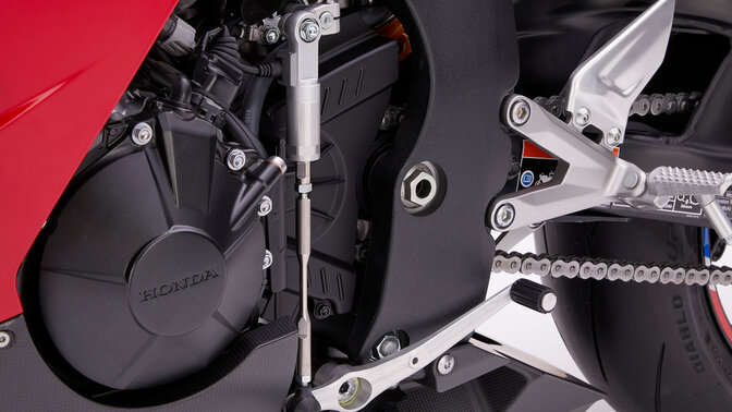 Honda CBR1000RR-R Fireblade – rychlořazení 