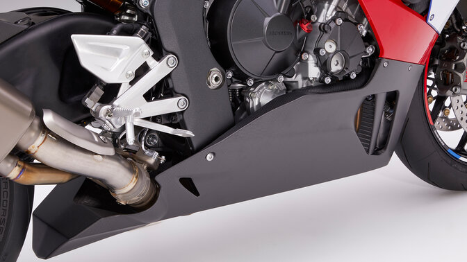 Honda CBR1000RR-R Fireblade – karbonový spodní kryt
