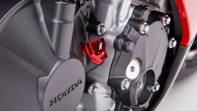 Honda CBR1000RR-R Fireblade – víčko plnicího otvoru oleje HRC
