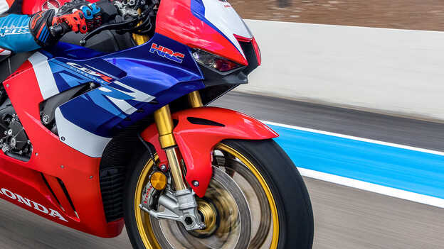 Honda CBR1000RR-R Fireblade SP se odpružením Öhlins (S-EC)