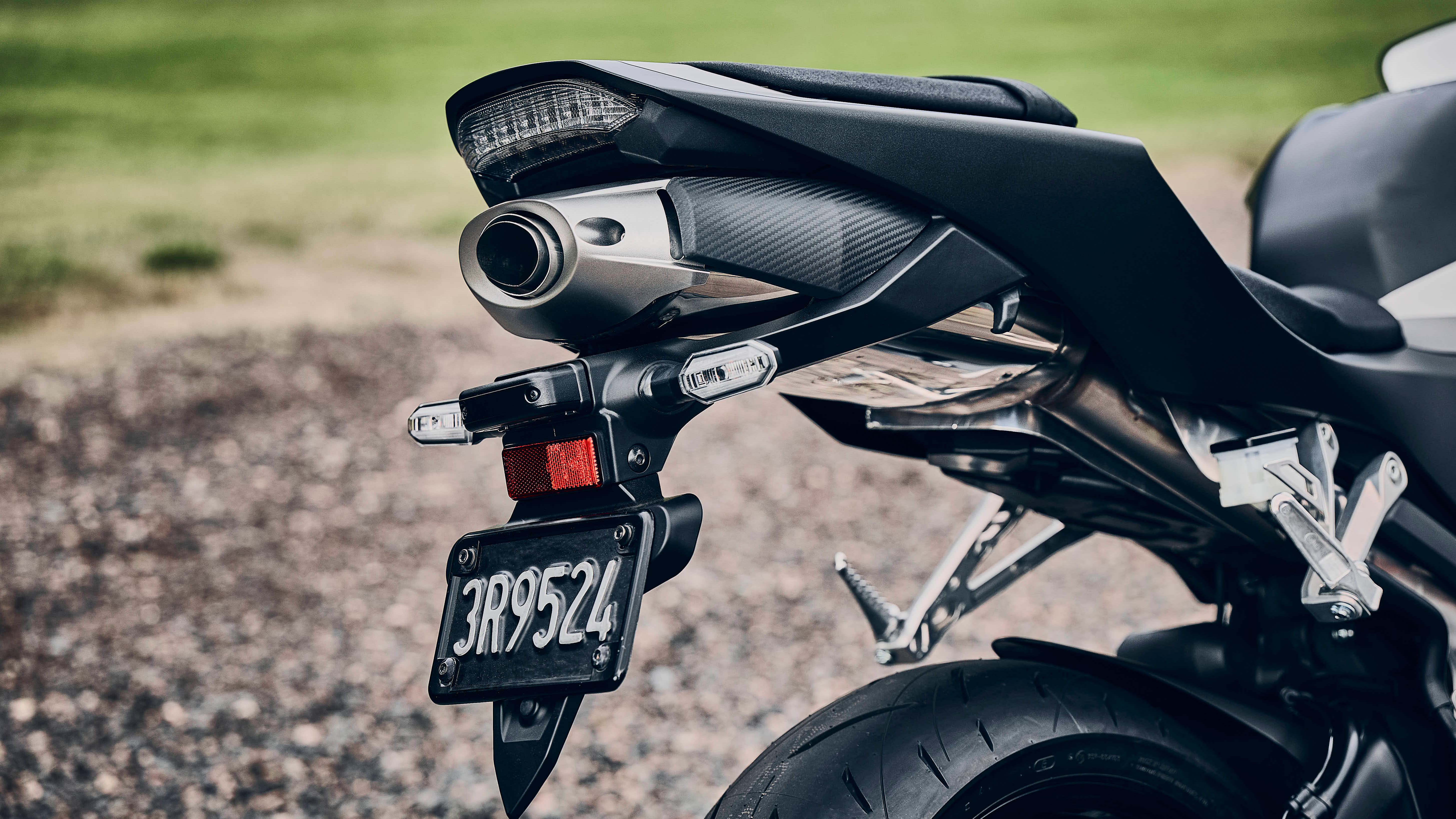 Detail jezdce za řídítky CBR600RR