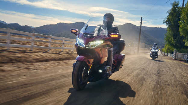 Honda GL1800 Gold Wing Tour, systém kontroly trakce Honda (HSTC)
